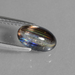Scapolite multicolore naturelle coupe ovale, 1,45 ct, transparent
