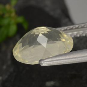 Scapolite jaune naturelle coupe ovale, 1,72 ct, VS
