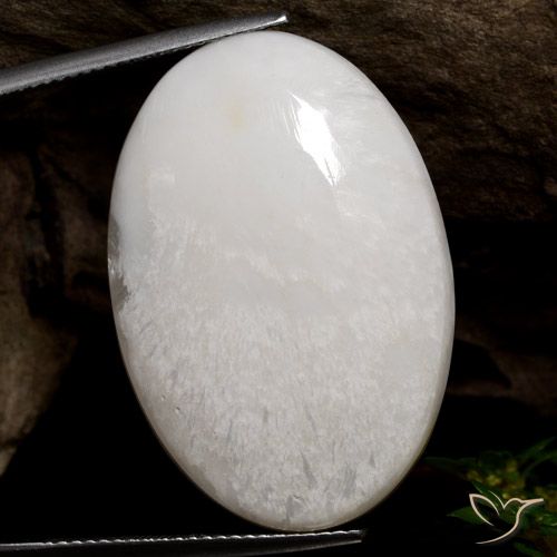 26.64ct Naturel Blanc léger Scolécite, ovale, Opaque