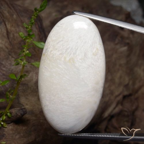 35.18ct Naturel Blanc léger Scolécite, ovale, Opaque