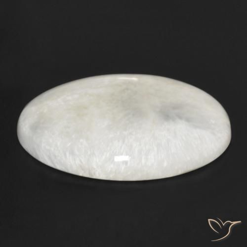 Scolécite blanc naturelle coupe ovale, 28,95 ct, opaque