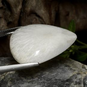 Scolécite blanc naturelle en forme de poire, 21,19 ct, opaque