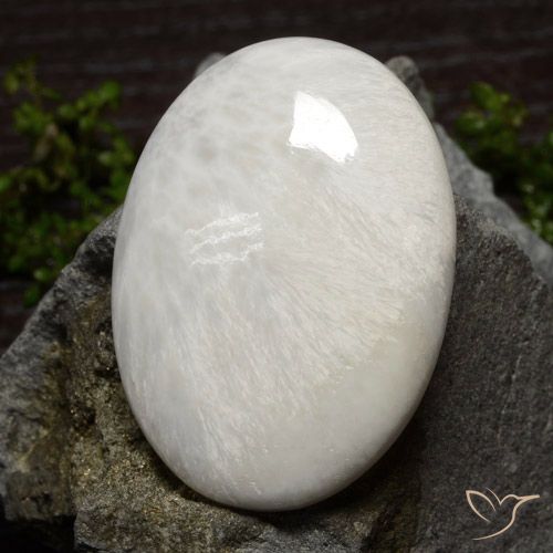 33.75ct Naturel Blanc chaud Scolécite, ovale, Opaque