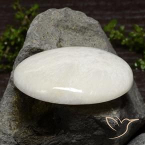 Scolécite Blanc chaud naturelle ovale, 33.75 ct, Opaque