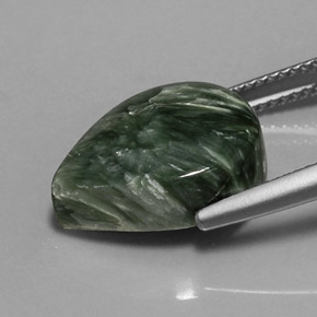 Séraphinite Vert naturelle En forme de poire, 8.32 ct, Opaque