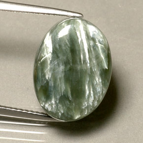 Séraphinite vert naturelle coupe ovale, 10,63 ct, opaque
