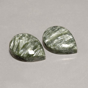 Achetez naturel ct Vert Séraphinite gems, En forme de poire, En provenance Russie chez GemSelect. En stock, livraison internationale!