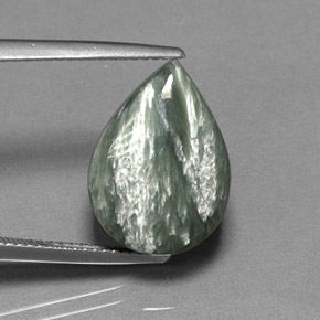 Séraphinite vert naturelle en forme de poire, 8,33 ct, opaque