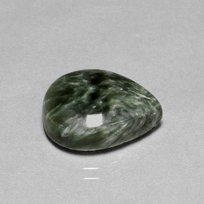 Séraphinite Vert naturelle En forme de poire, 8.32 ct, Opaque