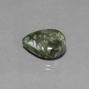 Séraphinite vert naturelle en forme de poire, 8,25 ct, opaque