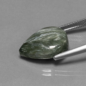 Séraphinite vert naturelle en forme de poire, 7,95 ct, opaque