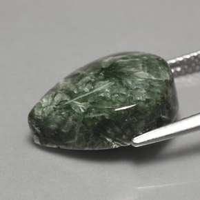 Séraphinite vert naturelle en forme de poire, 8,33 ct, opaque