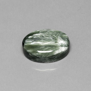 Séraphinite vert naturelle coupe ovale, 8,92 ct, opaque