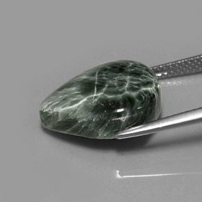 Séraphinite vert naturelle en forme de poire, 8,36 ct, opaque