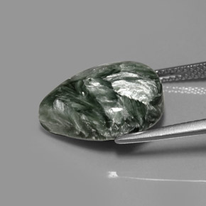 Séraphinite vert naturelle en forme de poire, 7,89 ct, opaque