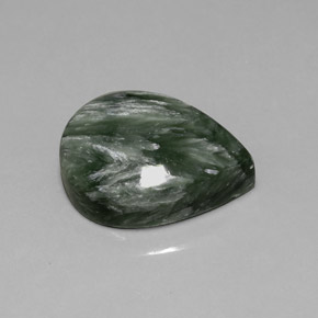 Séraphinite Vert naturelle En forme de poire, 8.73 ct, Opaque
