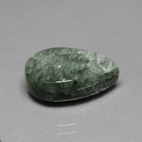 Séraphinite vert naturelle en forme de poire, 8,49 ct, opaque