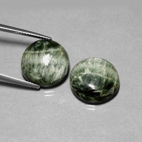 Achetez naturel ct Vert Séraphinite gems, Coupe roude, En provenance Russie chez GemSelect. En stock, livraison internationale!