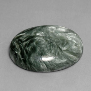 Séraphinite vert naturelle coupe ovale, 10,79 ct, opaque