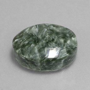 Séraphinite vert naturelle coupe ovale, 8,92 ct, opaque
