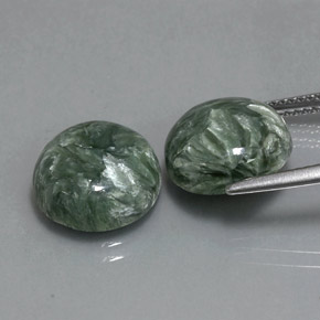 Achetez naturel ct Vert Séraphinite gems, Coupe roude, En provenance Russie chez GemSelect. En stock, livraison internationale!