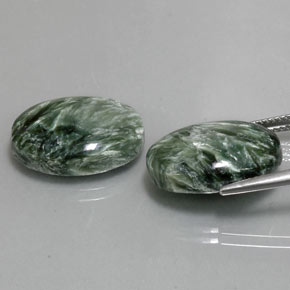 Achetez naturel ct vert séraphinite gems, coupe ovale, en provenance russie chez gemselect. en stock, livraison internationale!