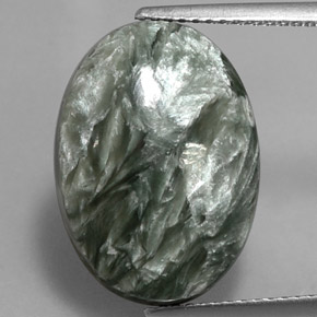 Séraphinite vert naturelle coupe ovale, 9,46 ct, opaque