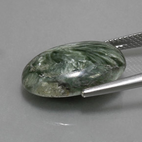 Séraphinite vert naturelle coupe ovale, 8,69 ct, opaque