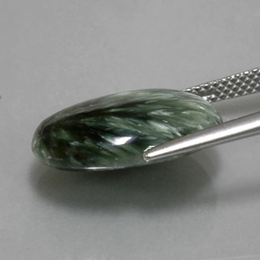 Séraphinite vert naturelle coupe ovale, 8,39 ct, opaque