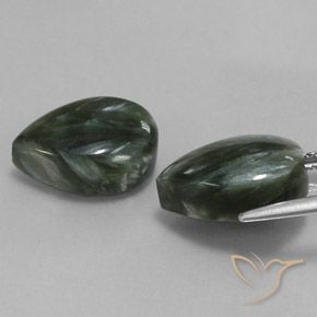 Shop natural 11.87ct Vert foncé Séraphinite gems, En forme de poire, from Russie at GemSelect. In stock, global shipping!