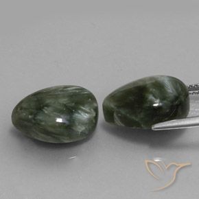 Shop natural 11.80ct Vert terreux Séraphinite gems, En forme de poire, from Russie at GemSelect. In stock, global shipping!