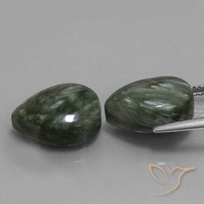 Shop natural 12.60ct Vert militaire Séraphinite gems, En forme de poire, from Russie at GemSelect. In stock, global shipping!
