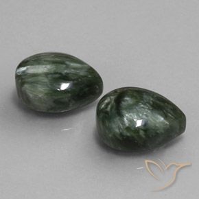 Shop natural 12.35ct Vert grisâtre Séraphinite gems, En forme de poire, from Russie at GemSelect. In stock, global shipping!