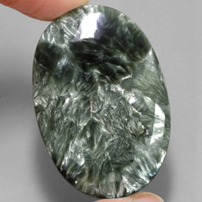 Séraphinite vert naturelle coupe ovale, 59,99 ct, opaque