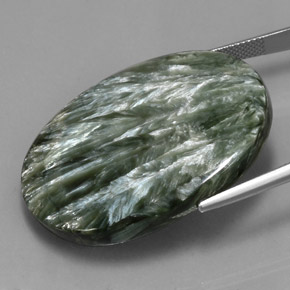 Séraphinite vert naturelle coupe ovale, 54,47 ct, opaque