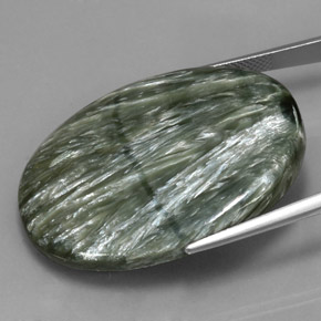 Séraphinite vert naturelle coupe ovale, 49,44 ct, opaque