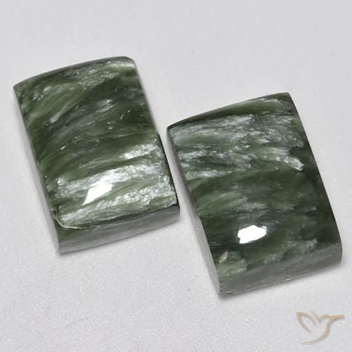 Achetez naturel 16.83ct Vert moyen Séraphinite gems, Baquette, En provenance Russie chez GemSelect. En stock, livraison internationale!