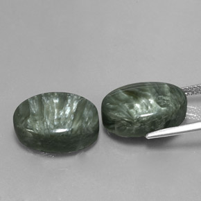 Achetez naturel ct Vert Séraphinite gems, Coupe ovale, En provenance Russie chez GemSelect. En stock, livraison internationale!