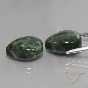 Shop natural 12.30ct Vert mousseux Séraphinite gems, En forme de poire, from Russie at GemSelect. In stock, global shipping!