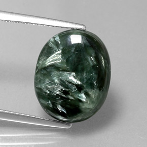 Séraphinite vert naturelle coupe ovale, 7,60 ct, opaque