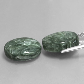 Achetez naturel ct Vert Séraphinite gems, Coupe ovale, En provenance Russie chez GemSelect. En stock, livraison internationale!