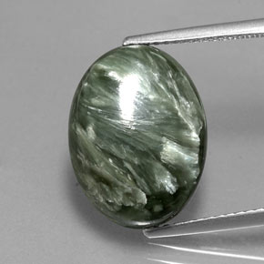 Séraphinite vert naturelle coupe ovale, 8,08 ct, opaque