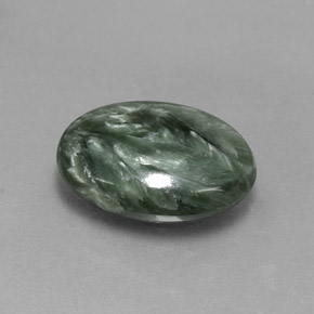 Séraphinite vert naturelle coupe ovale, 6,39 ct, opaque