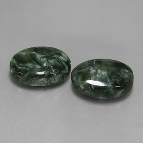 Achetez naturel ct Vert Séraphinite gems, Coupe ovale, En provenance Russie chez GemSelect. En stock, livraison internationale!