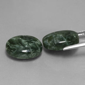 Achetez naturel ct Vert Séraphinite gems, Coupe ovale, En provenance Russie chez GemSelect. En stock, livraison internationale!