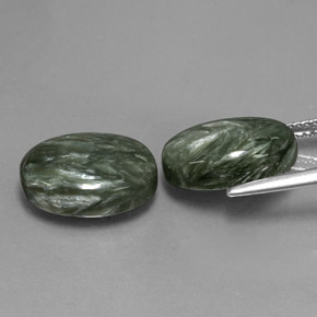 Achetez naturel 11,70ct vert séraphinite gems, coupe ovale, en provenance russie chez gemselect. en stock, livraison internationale!