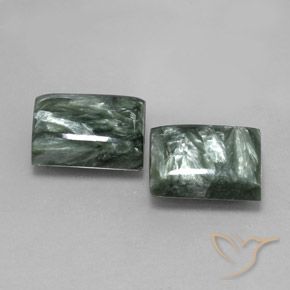 Shop natural 15.92ct Vert moyen Séraphinite gems, Baquette, from Russie at GemSelect. In stock, global shipping!