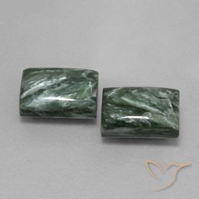 Shop natural 15.52ct Vert moyen Séraphinite gems, Baquette, from Russie at GemSelect. In stock, global shipping!