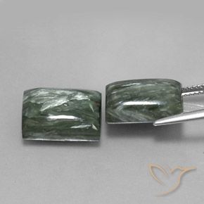 Shop natural 15.99ct Vert moyen Séraphinite gems, Baquette, from Russie at GemSelect. In stock, global shipping!