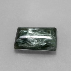 Séraphinite vert naturelle baguette, 5,60 ct, opaque